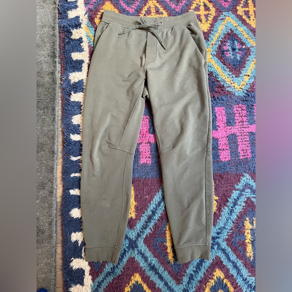Lululemon joggers. size medium. color light green. shorter length